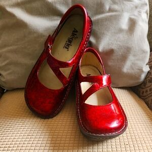 Alegria Shiny Red Dress Shoes SIZE 37
